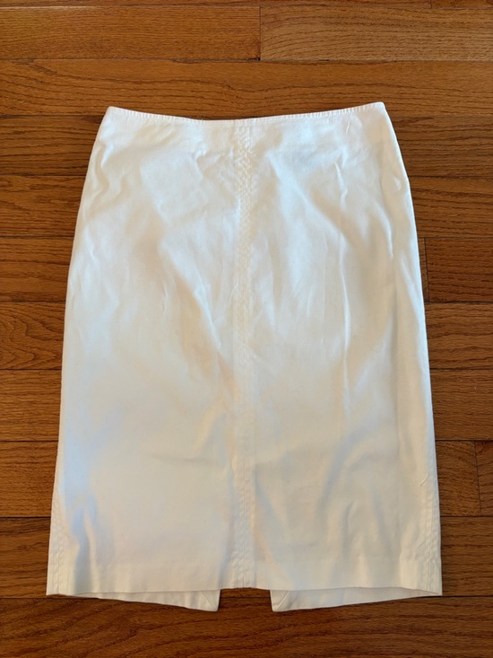 The Limited Dresses & Skirts - The Limited White Pencil Skirt Size 2
